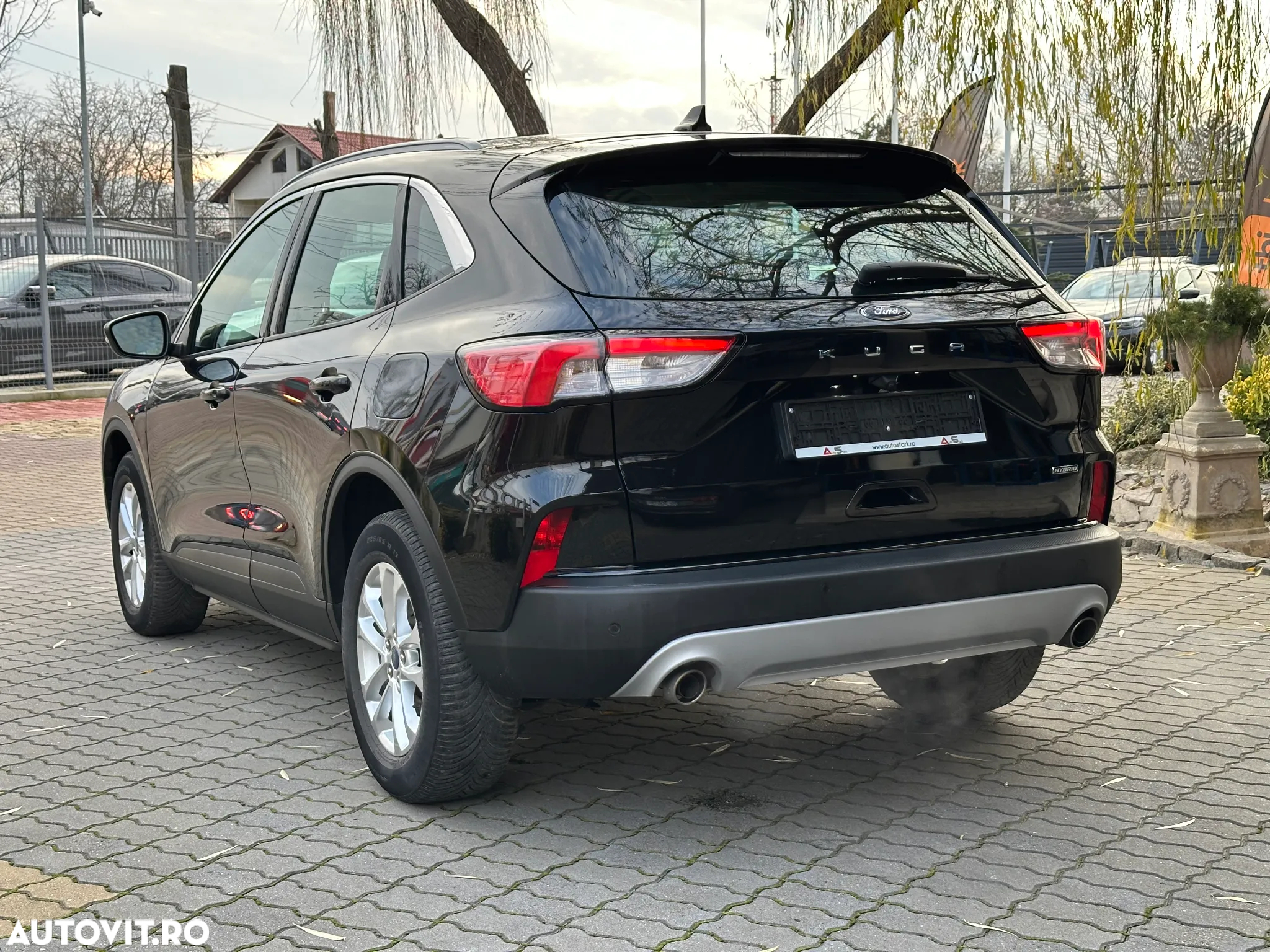 Ford Kuga 2.5 Duratec FHEV FWD Titanium - 5