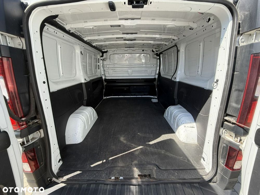 Opel Vivaro - 19