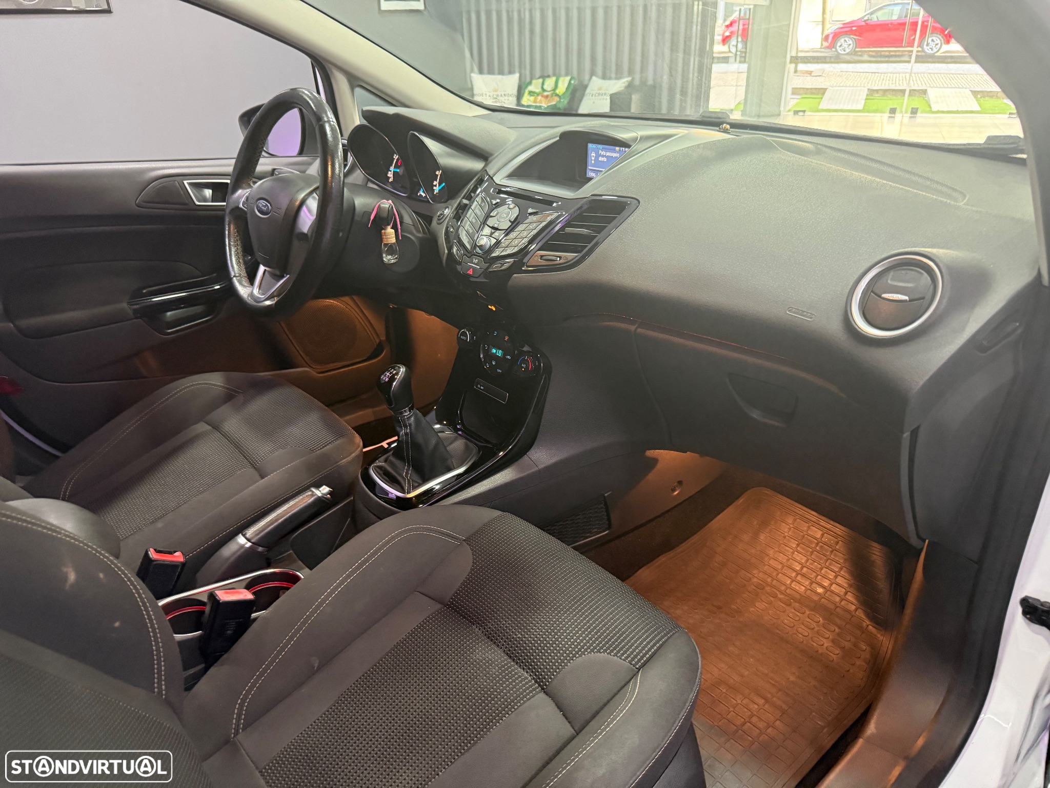 Ford Fiesta 1.0 Ti-VCT Titanium - 17
