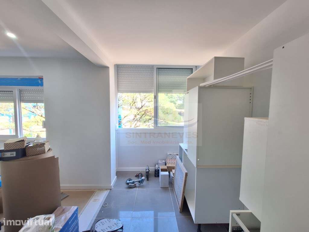 Apartamento T2 na Venteira, remodelado, com varanda - Grande imagem: 5/13