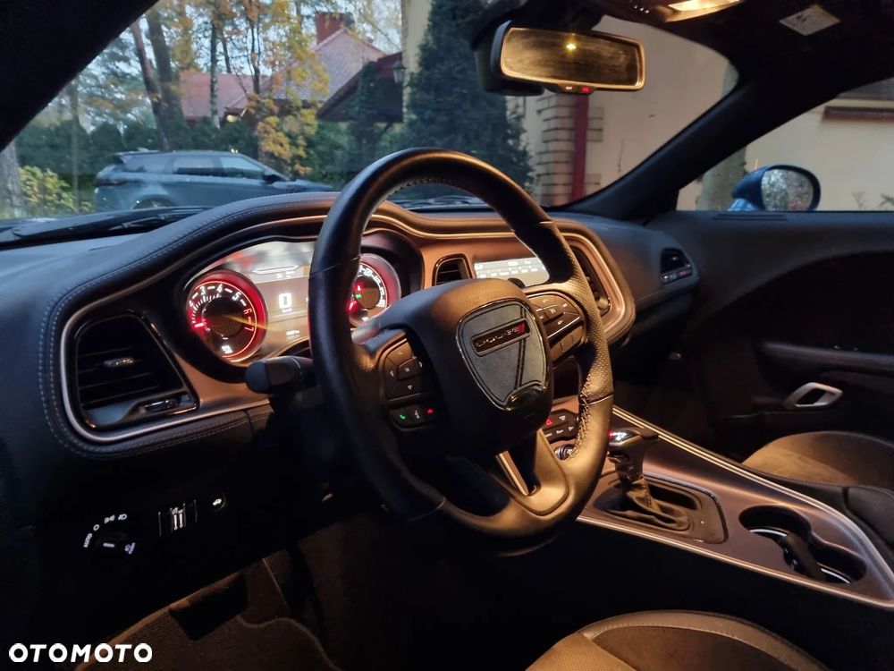 Dodge Challenger 6.4 Scat Pack - 9