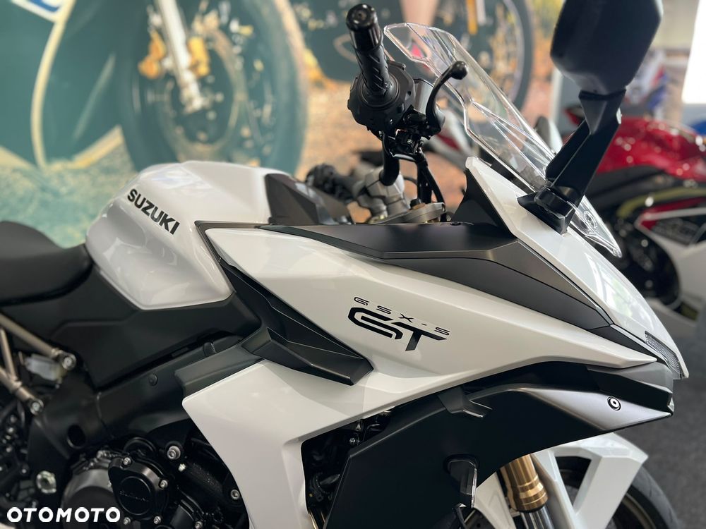 Suzuki GSX 1000 - 4