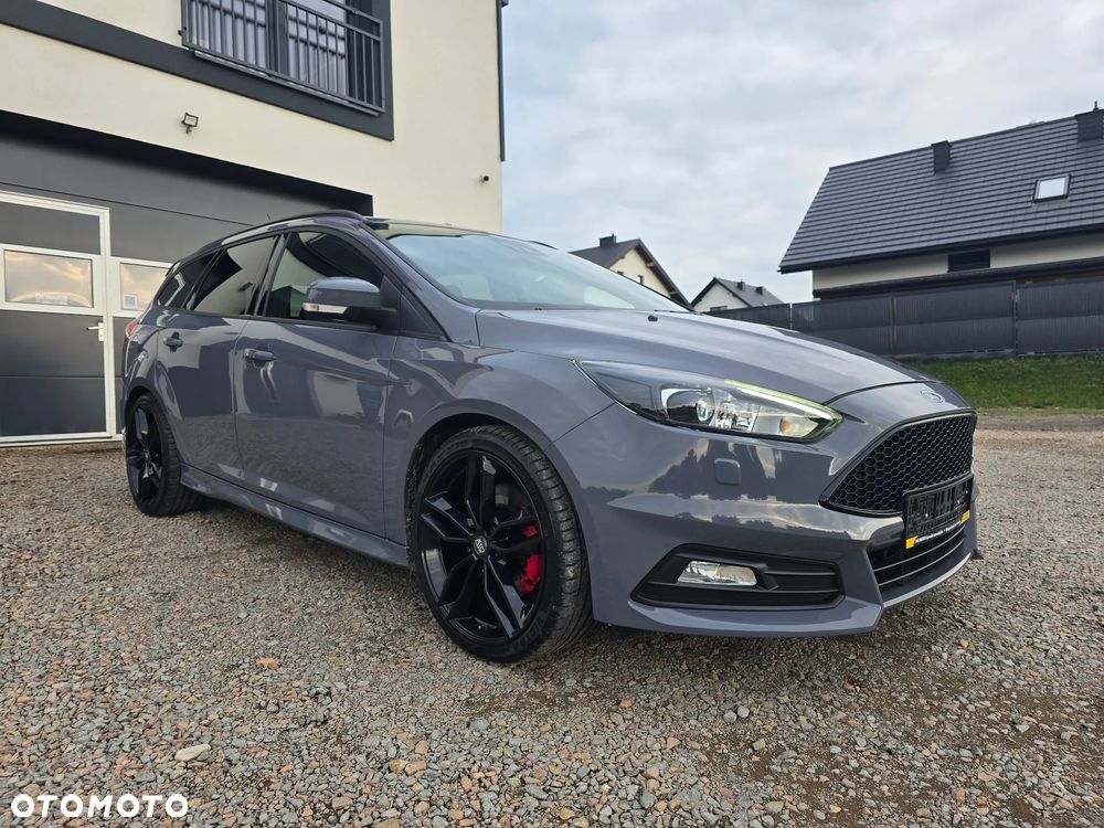 Ford Focus 2.0 EcoBoost ST mit Leder-Sport-Paket - 9