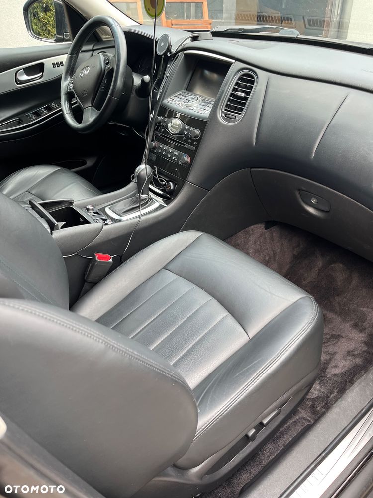 Infiniti QX50 3.0d - 13