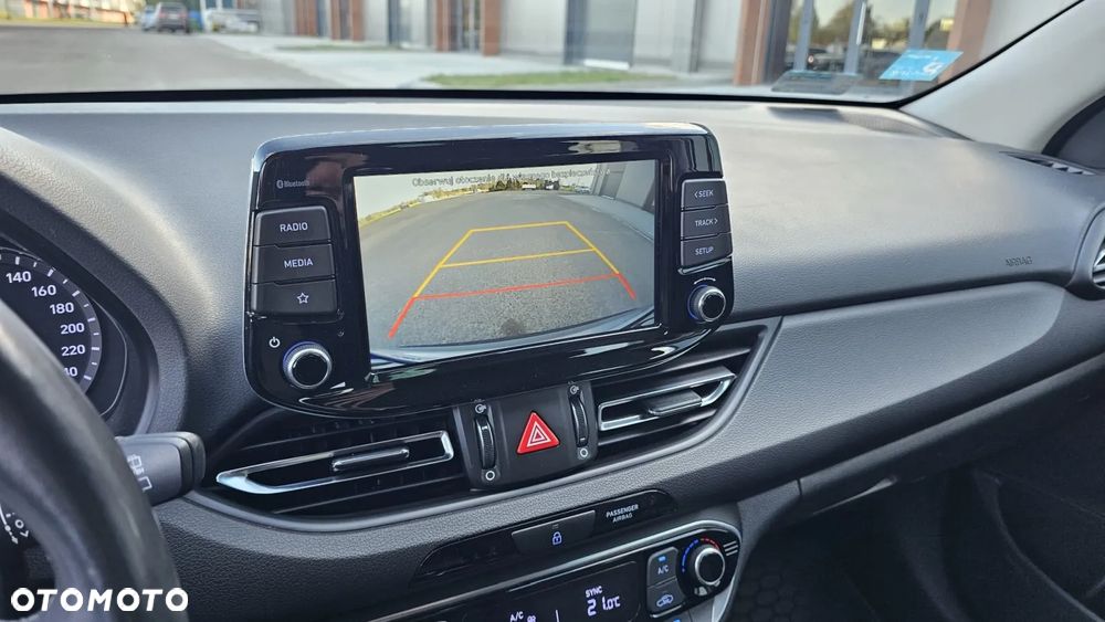 Hyundai i30 1.6 D GO DCT - 10