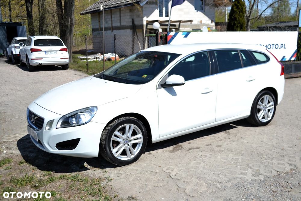 Volvo V60 DRIVe Momentum - 16