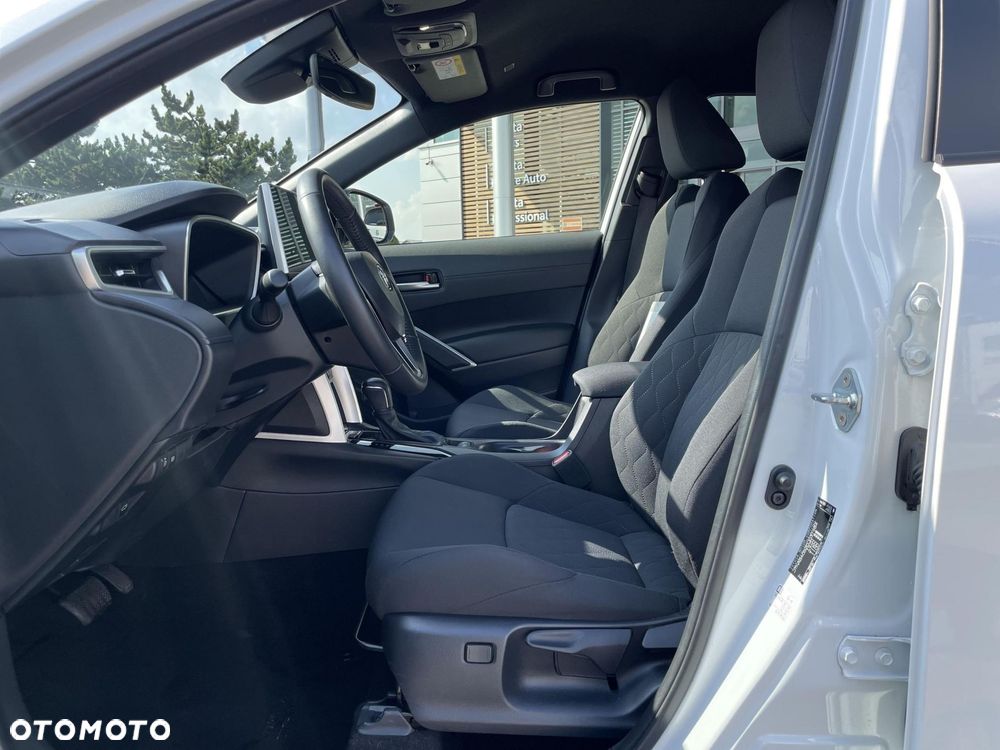 Toyota Corolla Cross - 12