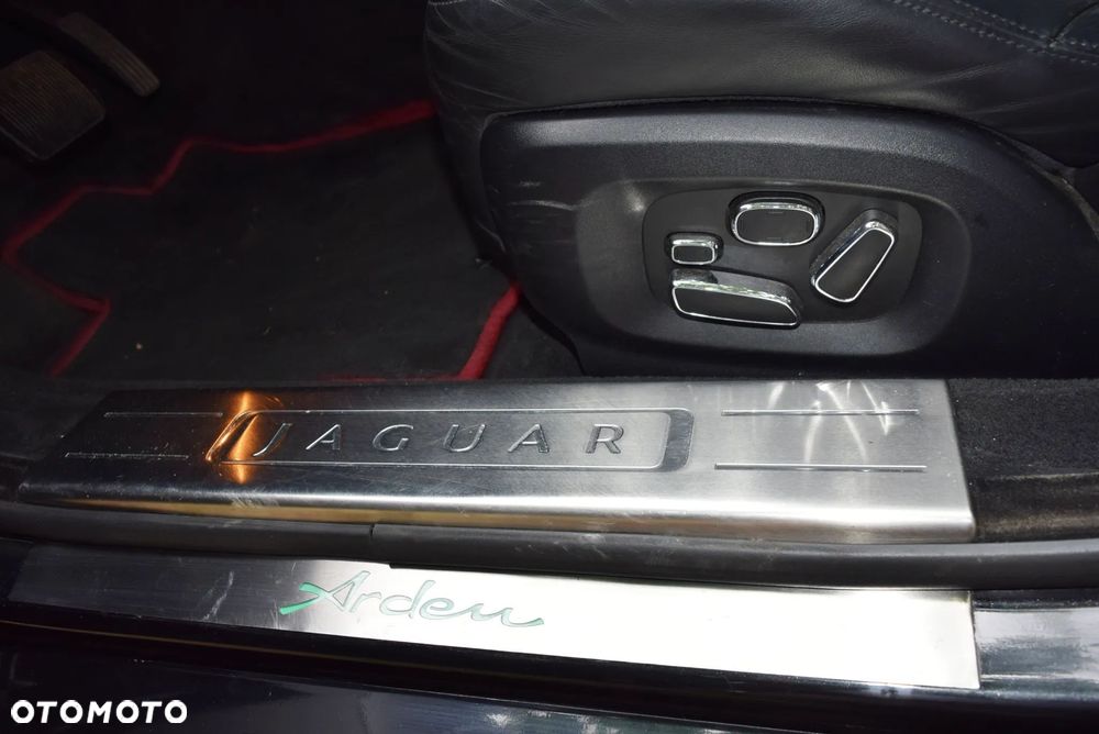 Jaguar XJ 3.0 D V6 Luxury - 27