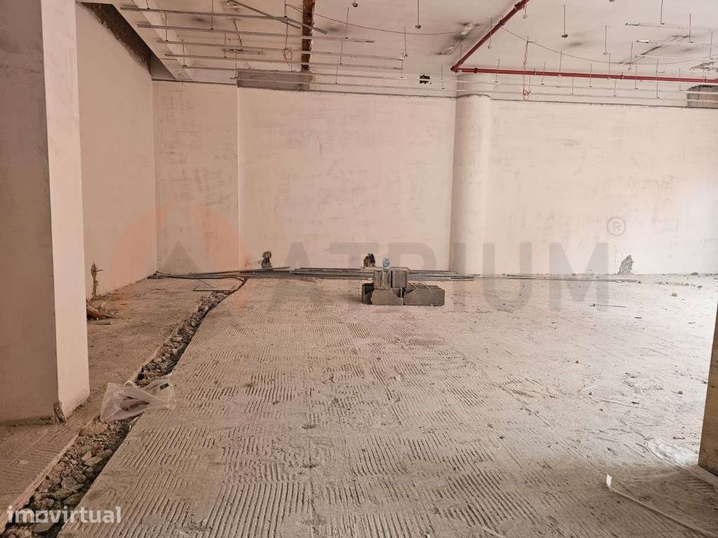 Espaço Comercial de 100m² para Arrendamento - Oportunidade Única em... - Grande imagem: 3/4