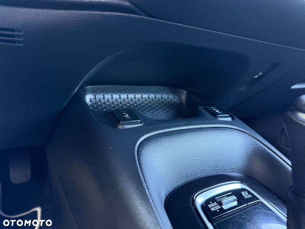 Toyota Corolla 1.8 Hybrid Comfort - 16