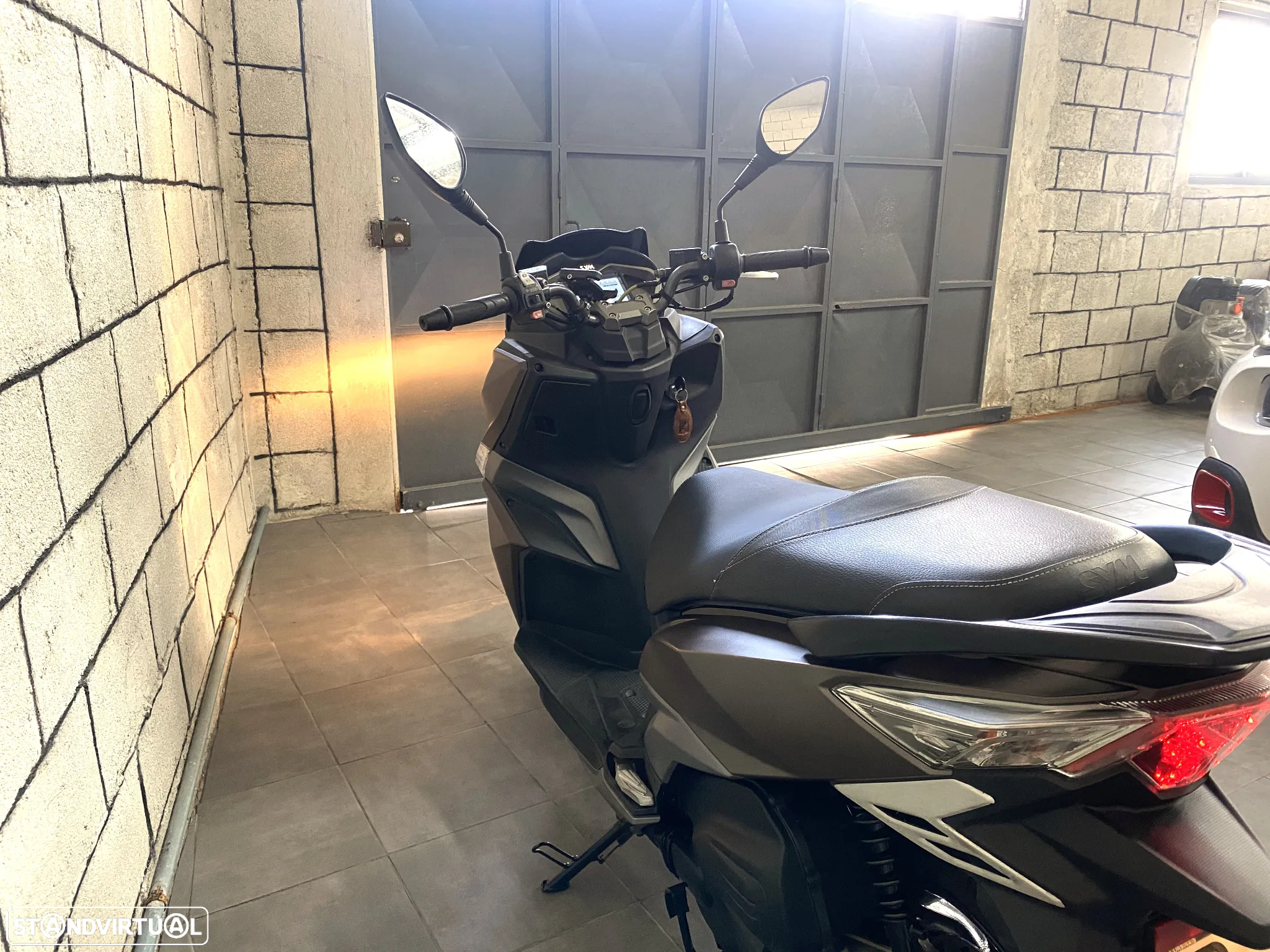 Sym JET C/nova de Garagem - 6