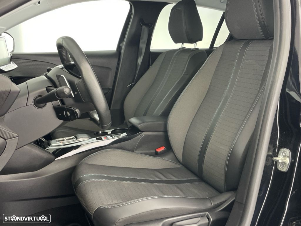 Peugeot 208 1.2 PureTech Allure EAT8 - 19