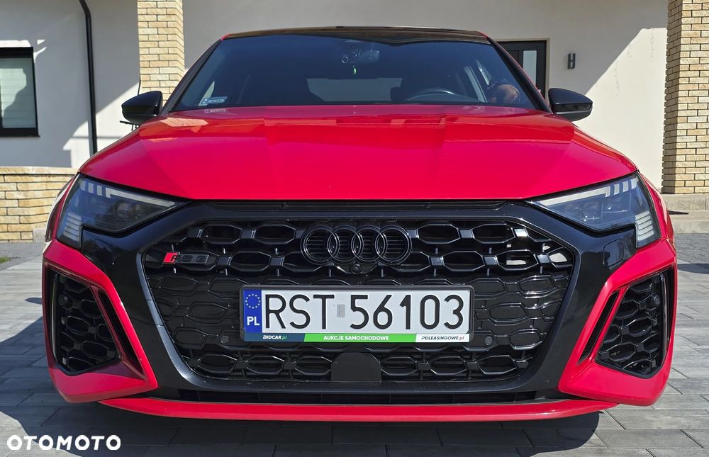 Audi RS3 Limousine - 3