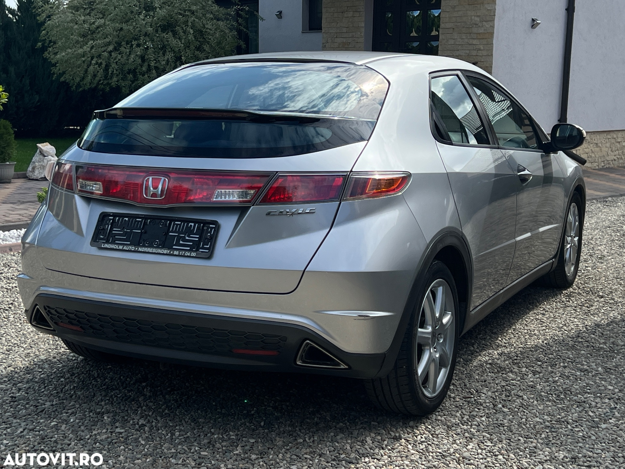 Honda Civic 1.8i-VTEC Sport - 4