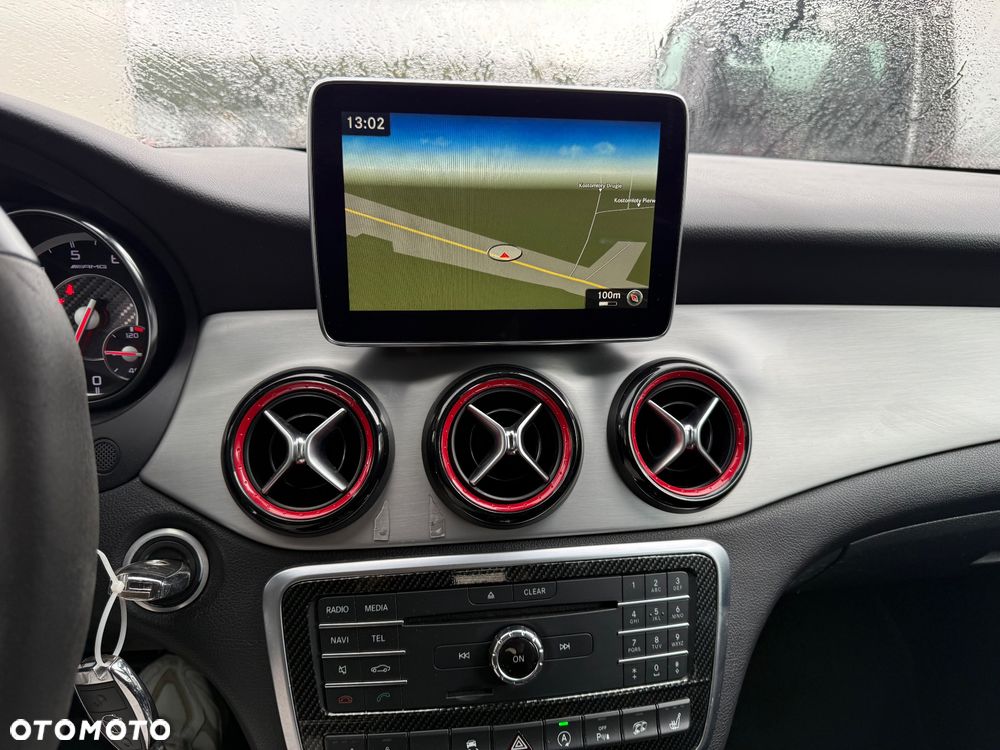 Mercedes-Benz GLA - 19