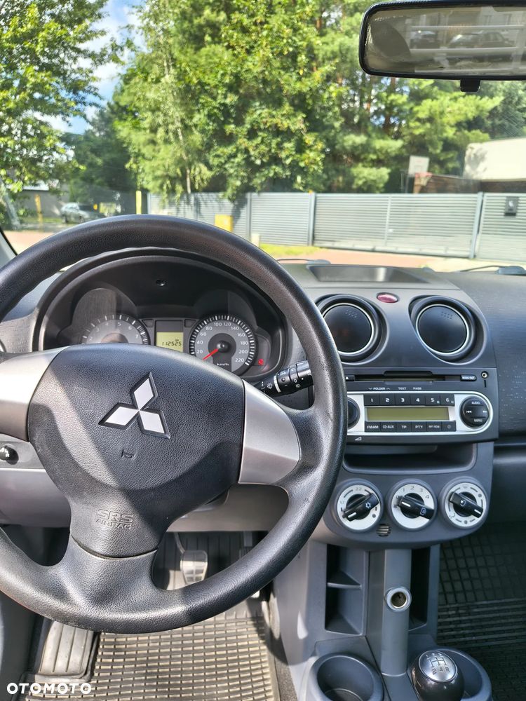 Mitsubishi Colt - 13