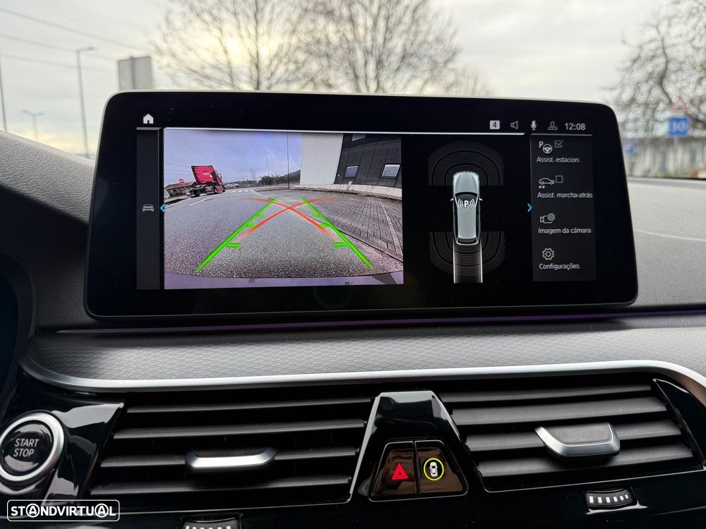 BMW 530 e Pack Desportivo M - 18