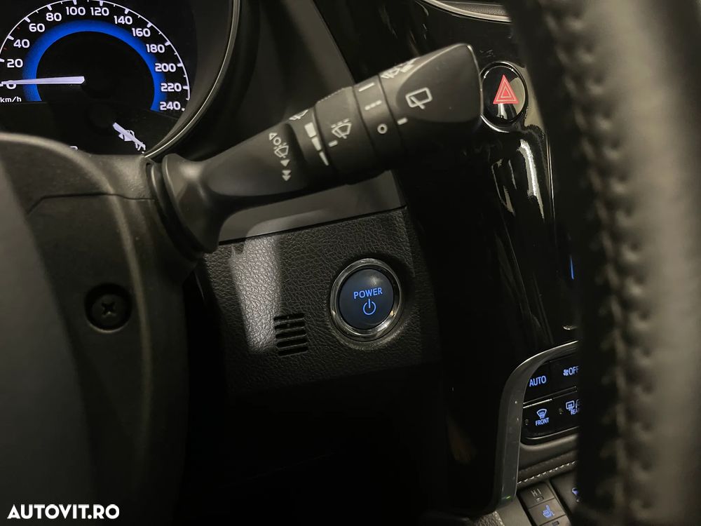 Toyota Auris 1.8 L VVT-i TS Hybrid Luna - 21