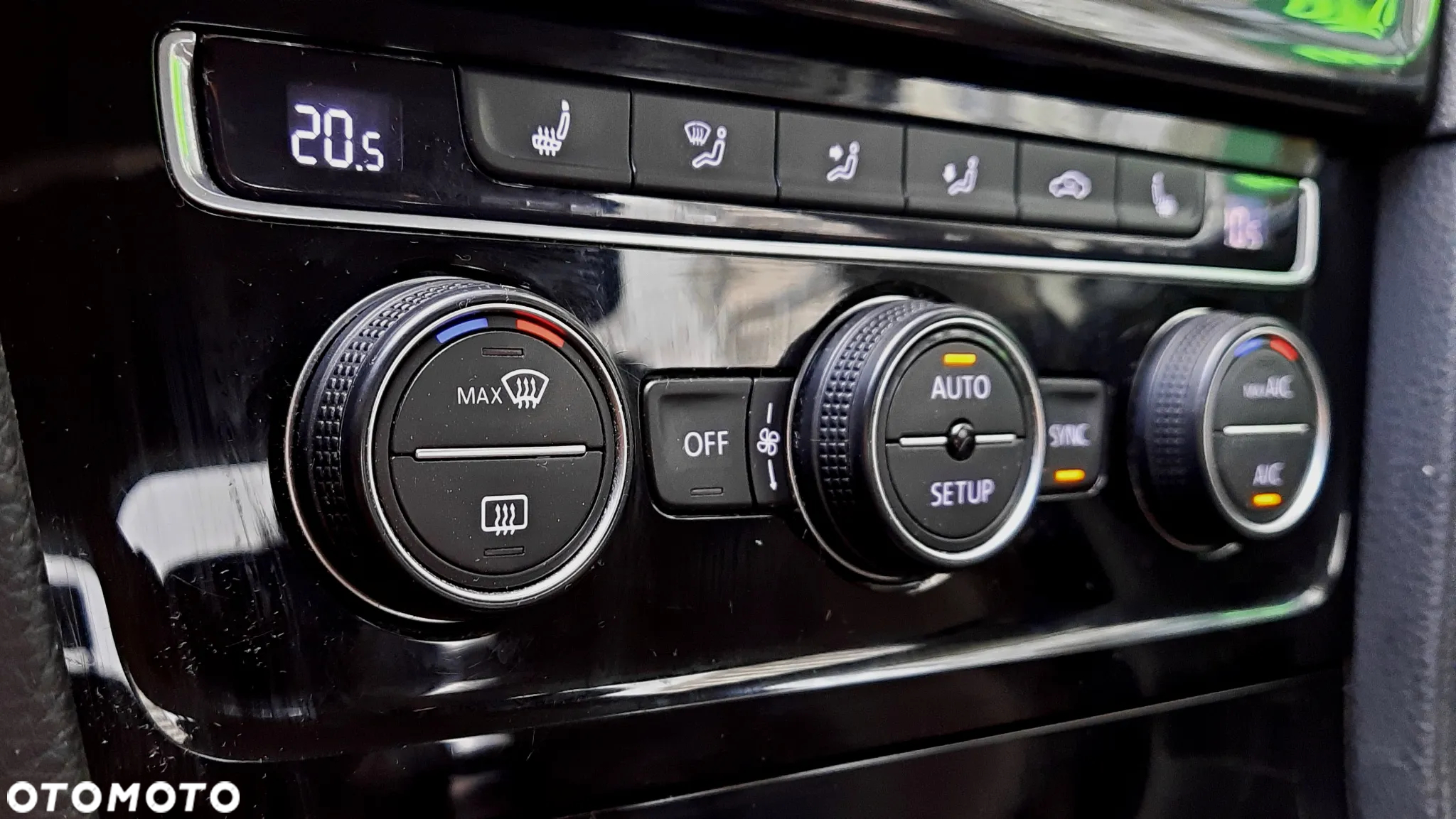 Volkswagen Golf VII 1.4 TSI BMT Highline DSG - 12