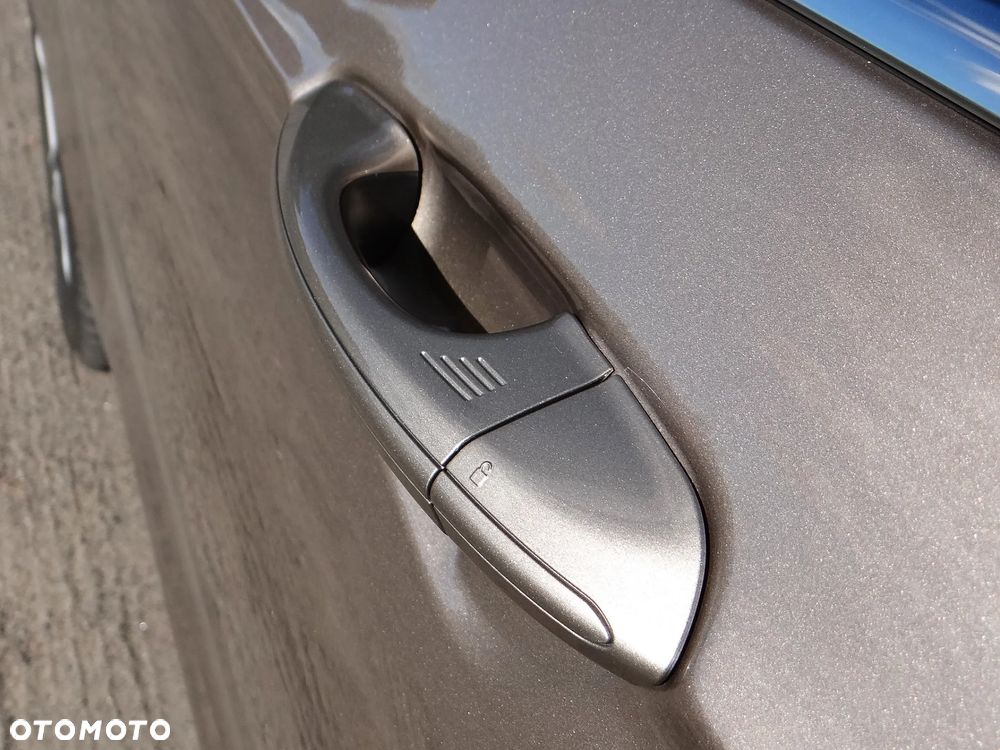 Ford Mondeo Turnier 2.0 EcoBlue Titanium - 24