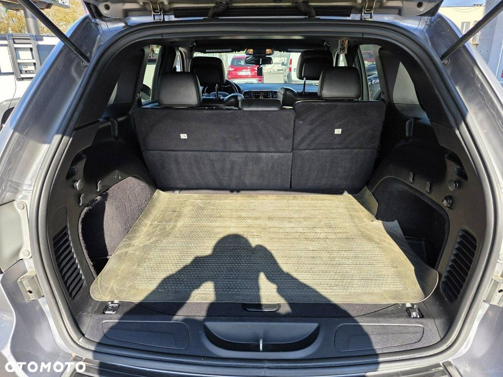 Jeep Grand Cherokee - 40