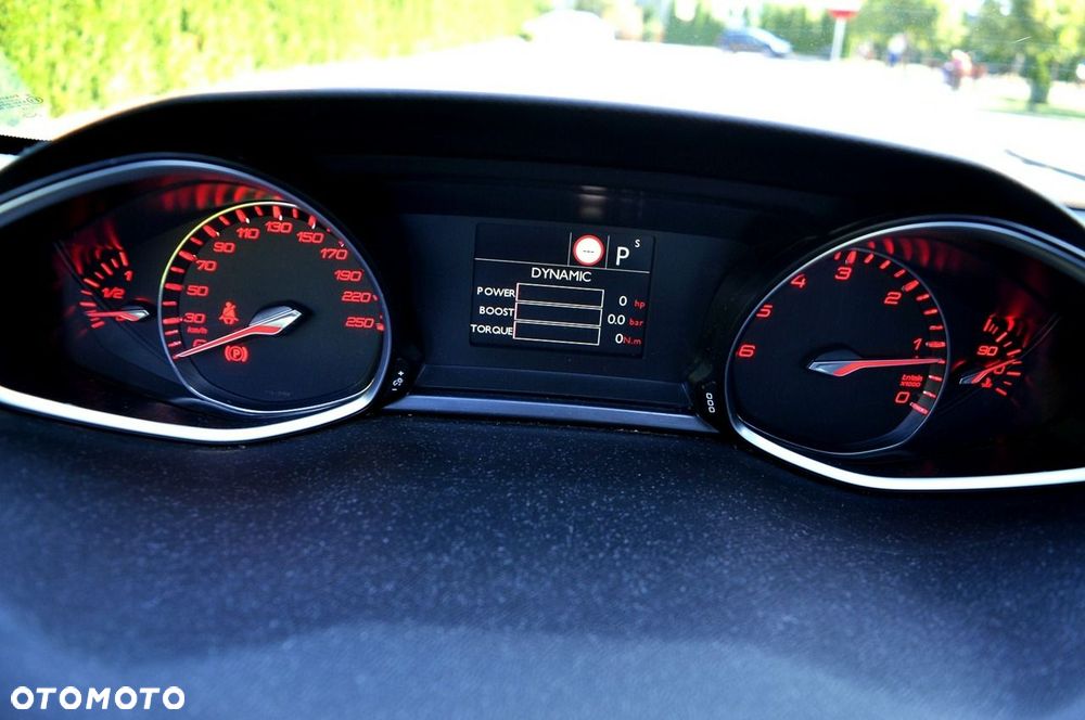 Peugeot 308 - 25