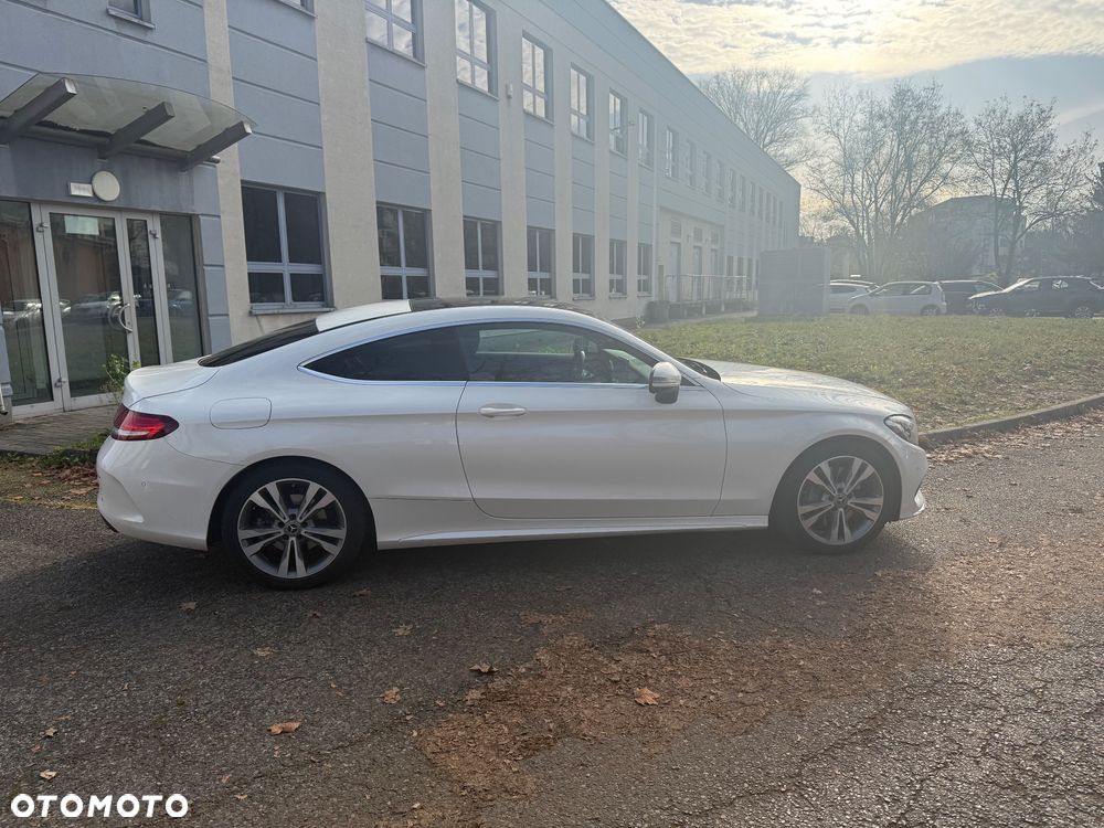 Mercedes-Benz Klasa C 300 9G-TRONIC - 1