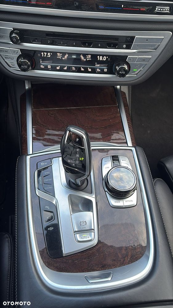 BMW Seria 7 730d xDrive - 23
