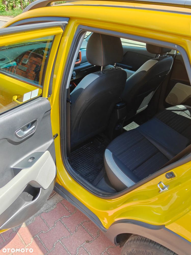 Kia Stonic 1.4 L - 11