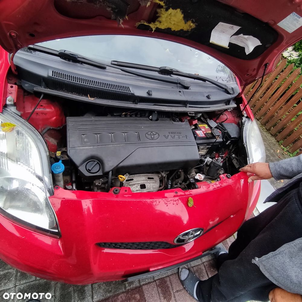 Toyota Yaris - 6