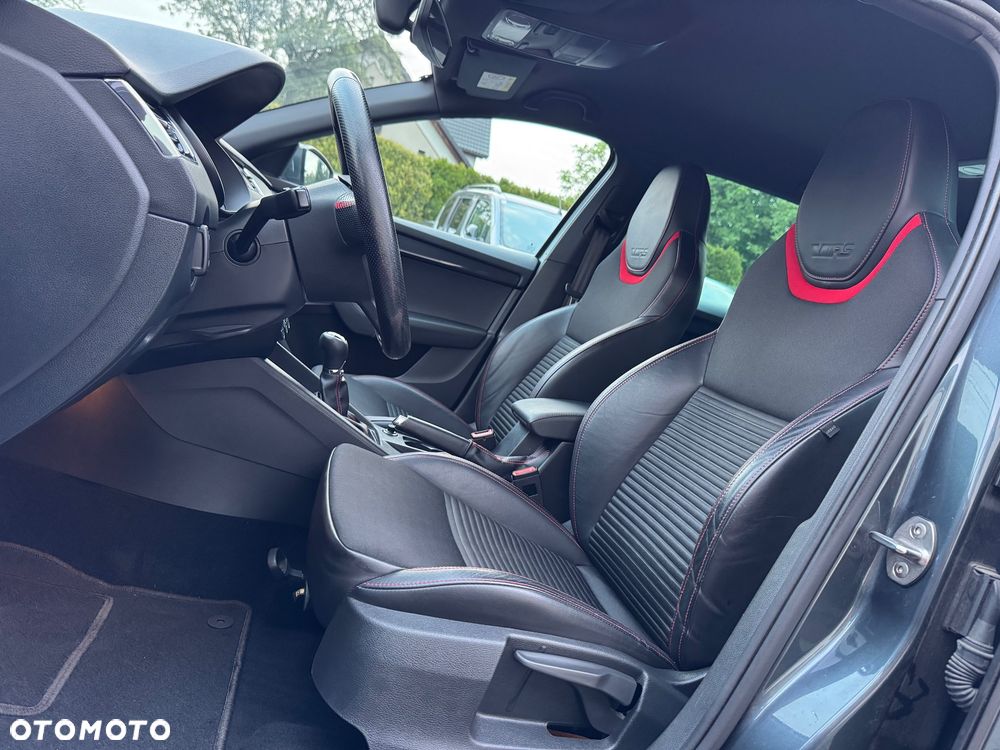 Skoda Octavia 2.0 TSI RS - 18