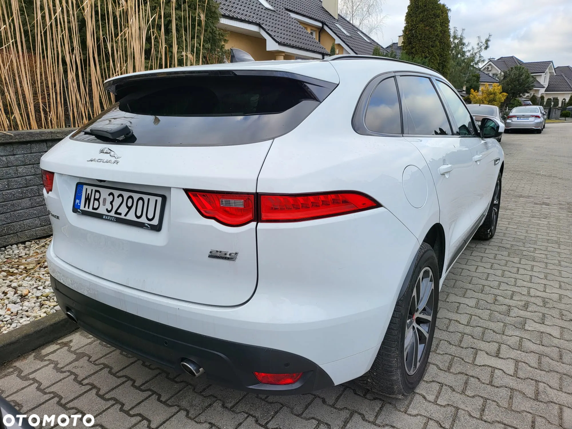 Jaguar F-Pace 2.0 i4D AWD R-Sport - 9