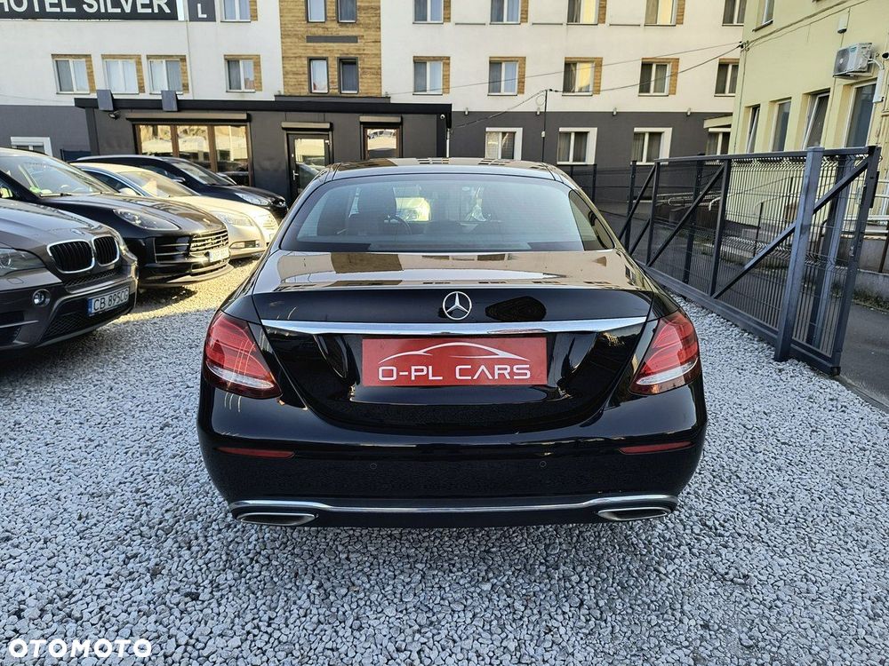 Mercedes-Benz Klasa E 400 4-Matic 9G-TRONIC - 6