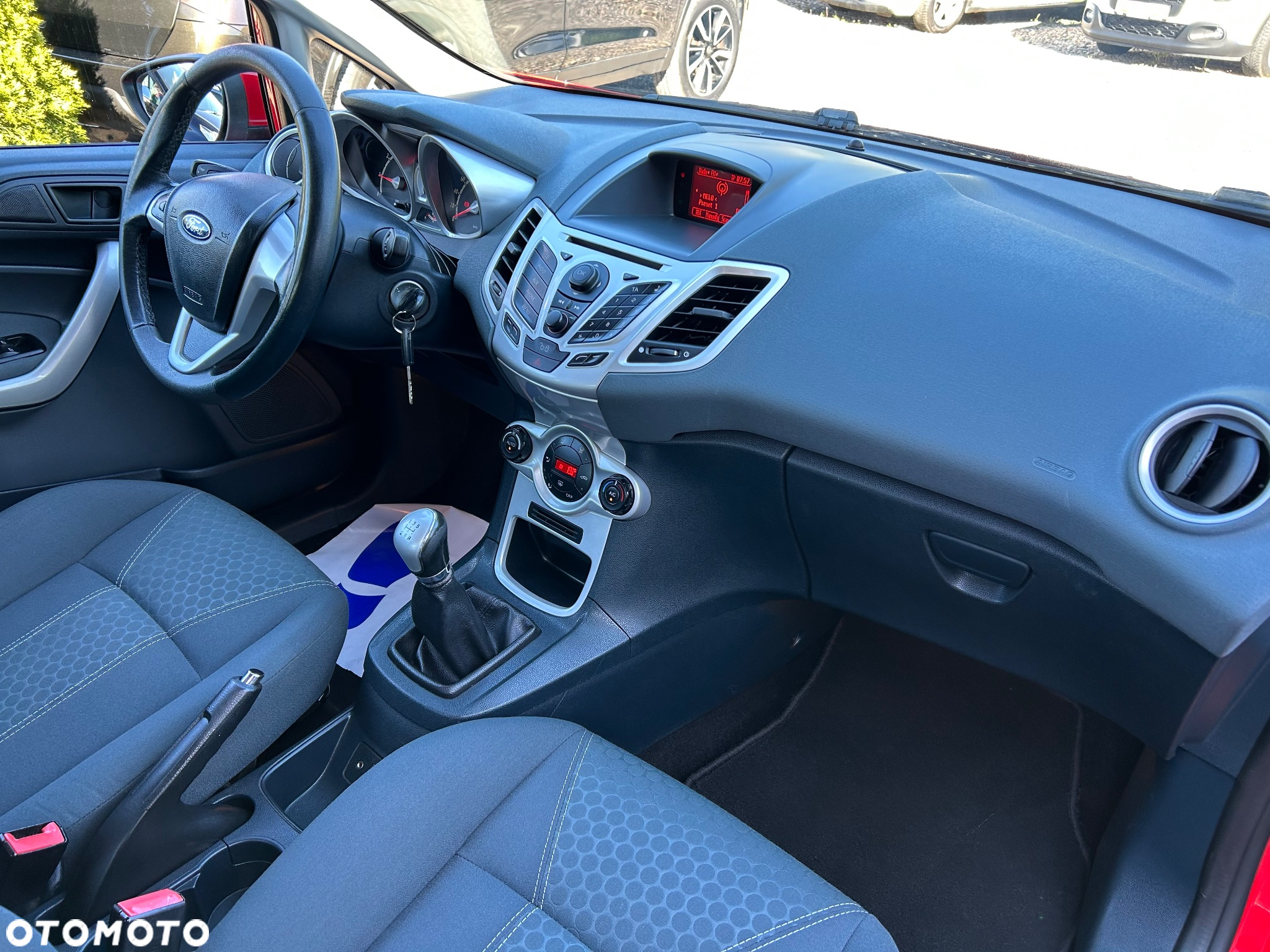 Ford Fiesta 1.6 Titanium - 23