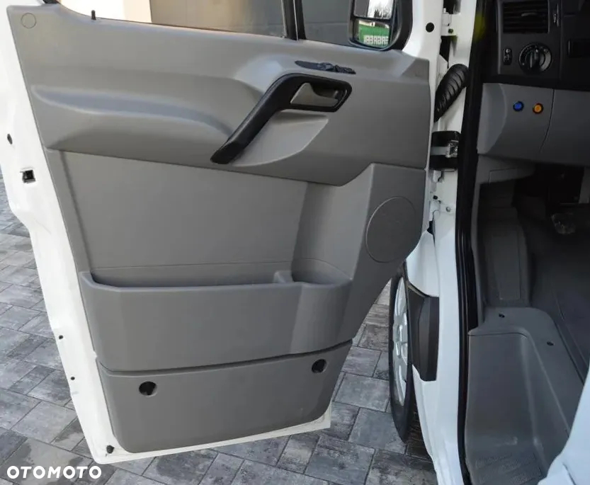 Mercedes-Benz Sprinter - 21