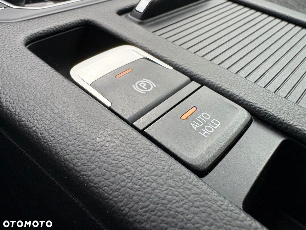 Volkswagen Passat 1.5 TSI EVO Business DSG - 26