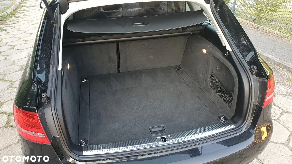 Audi A4 Avant 2.0 TDI DPF Ambiente - 13