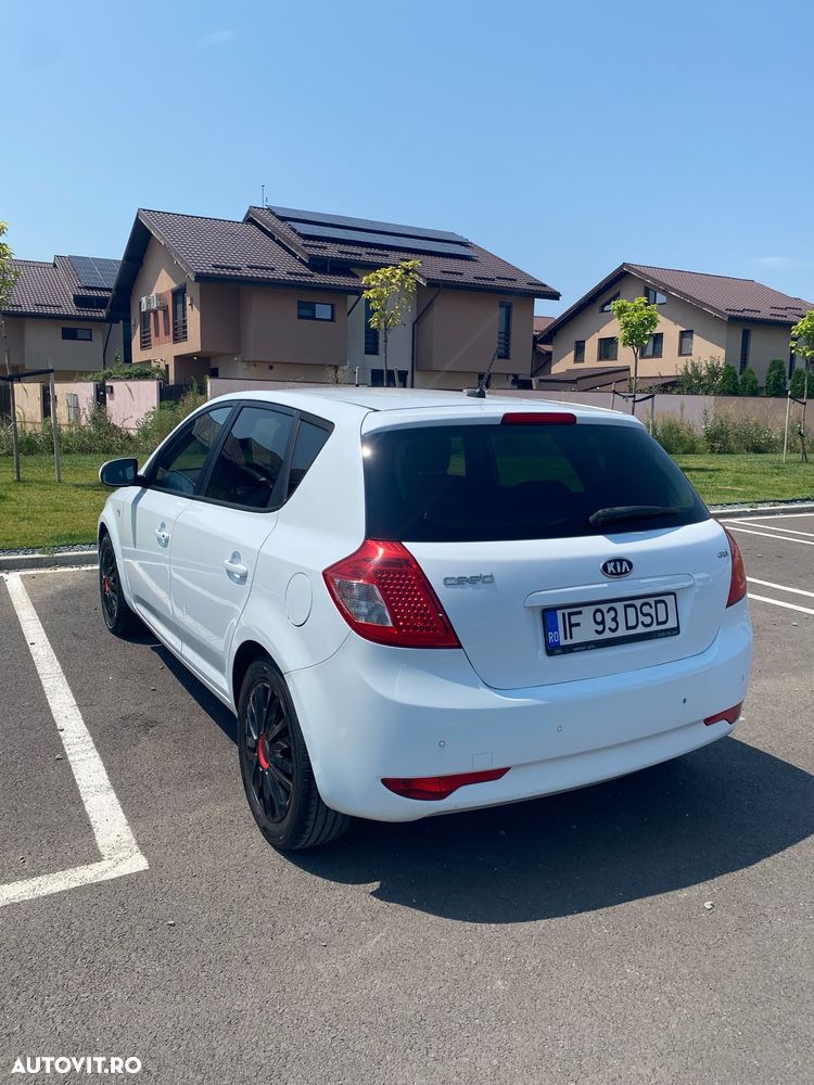 Kia Ceed 1.6 CRDi 115 Automatik Spirit - 5