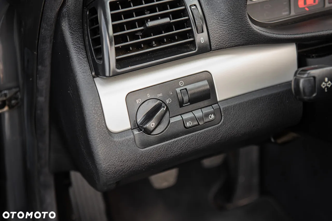 BMW Seria 3 330Ci - 16