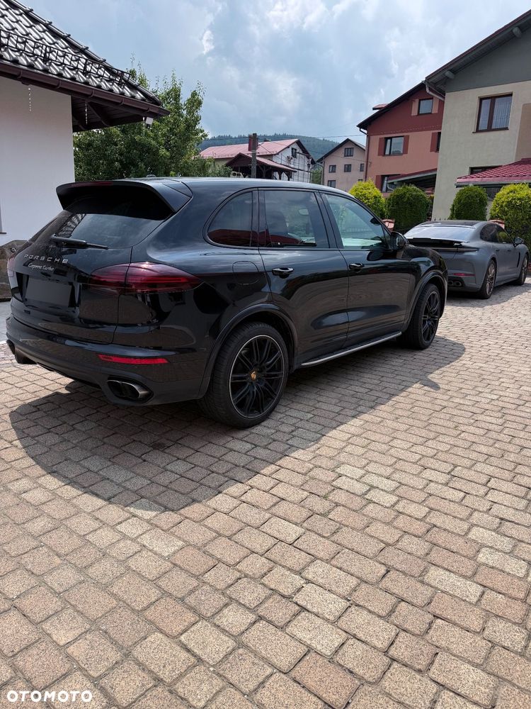 Porsche Cayenne - 3