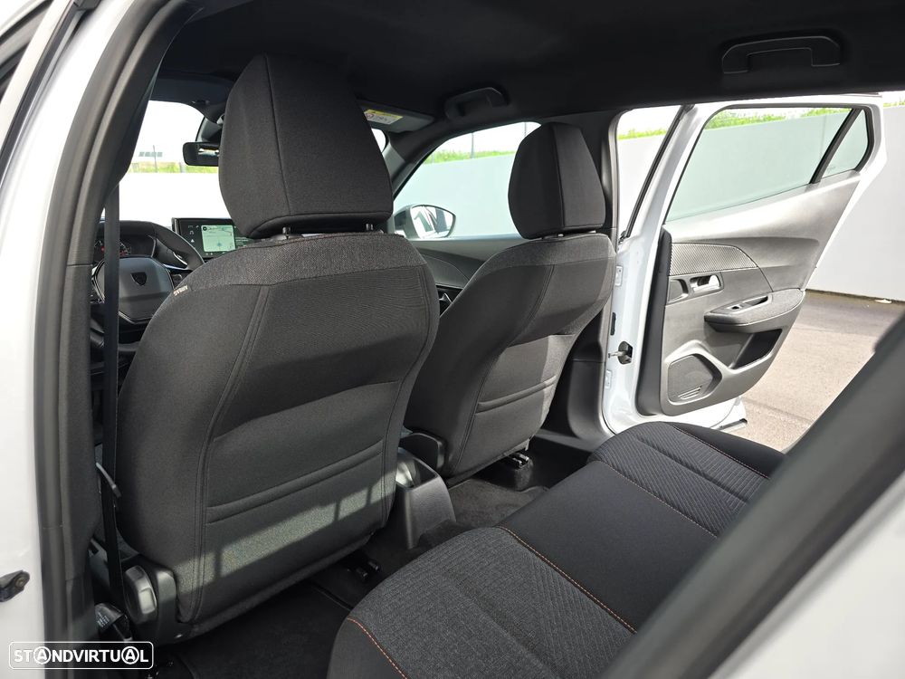 Peugeot 2008 1.2 PureTech Style - 32