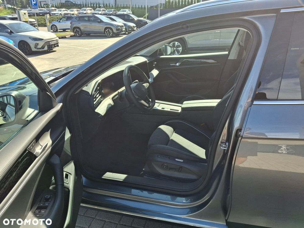 Volkswagen Passat - 15