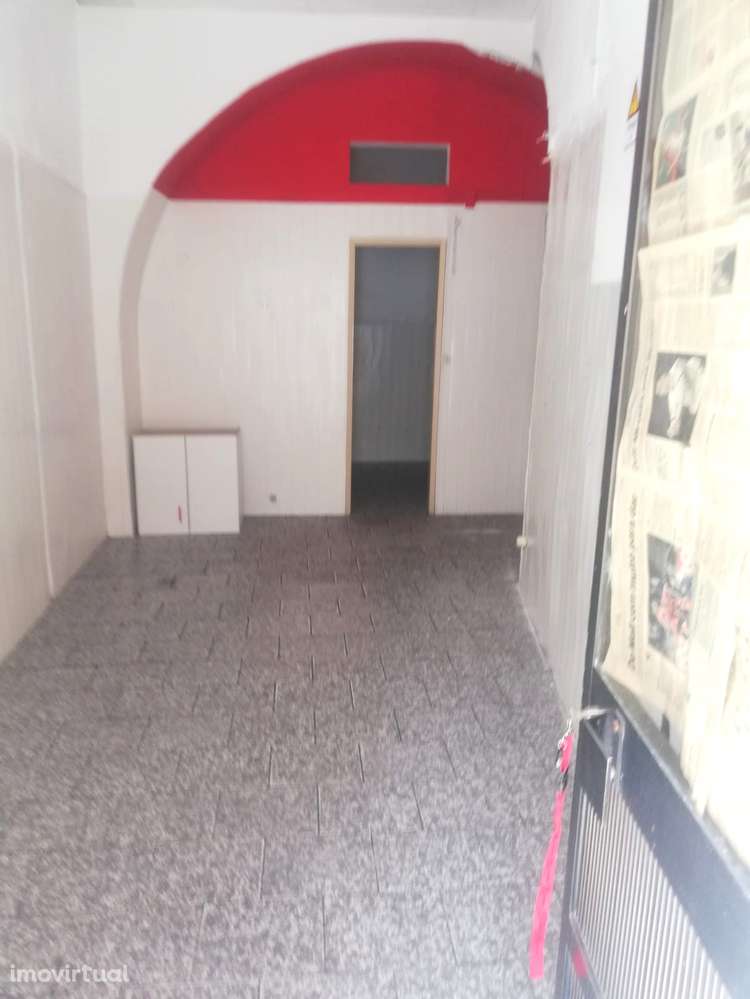 Espaço comercial de 31m² no centro de Elvas com fácil acesso - Grande imagem: 3/12