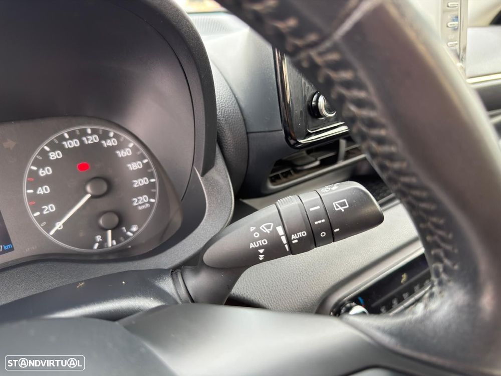 Toyota Yaris 1.5 HDF Comfort Plus - 23