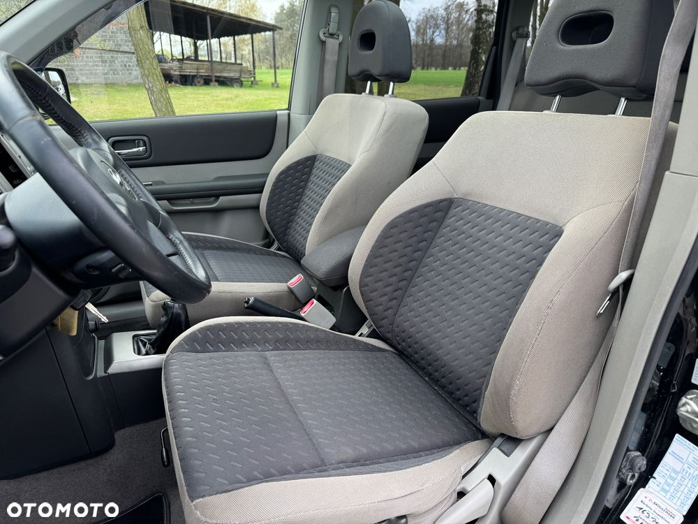 Nissan X-Trail 2.2 dCi 4x4 Elegance - 11