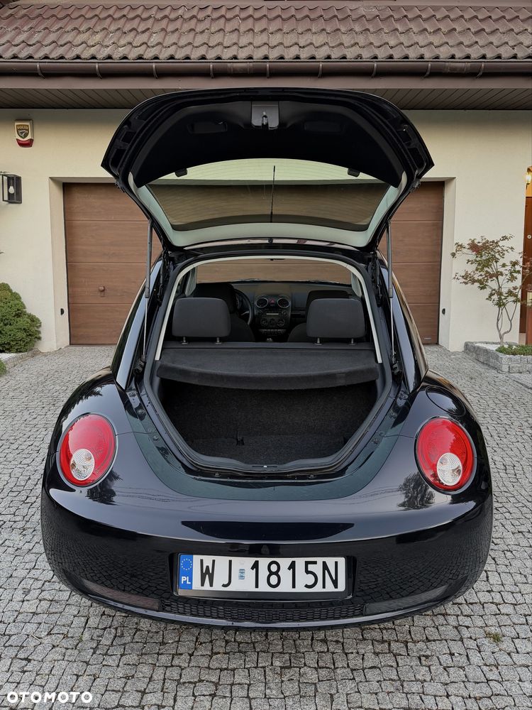 Volkswagen New Beetle - 14