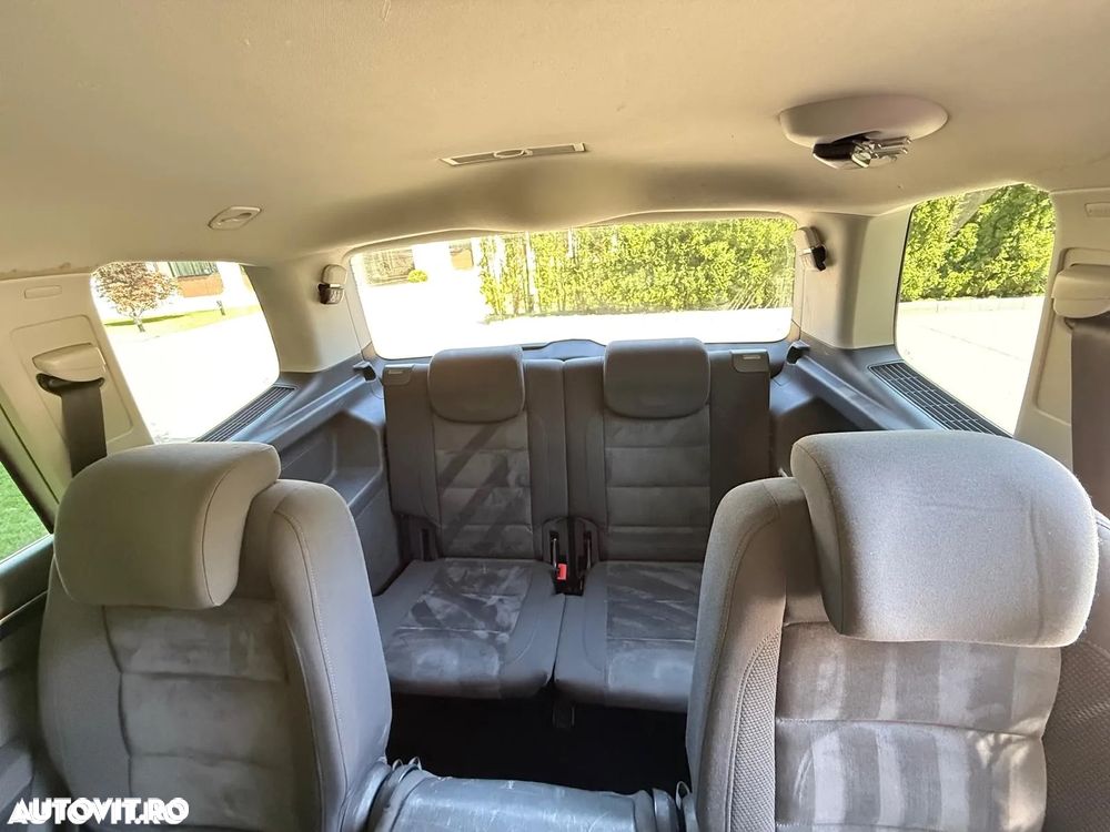 Volkswagen Touran 2.0 TDI DPF DSG Highline - 6
