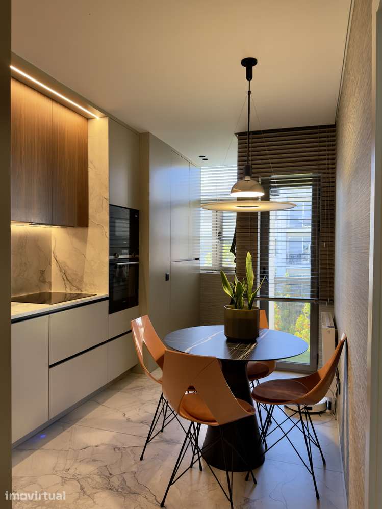 T3+1 totalmente remodelado, último piso, no centro da Maia - Grande imagem: 5/17