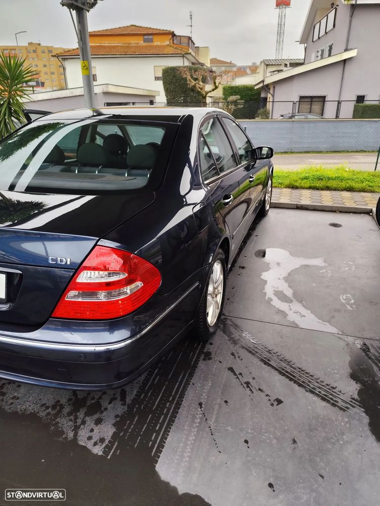 Mercedes-Benz E 220 CDI Auto Elegance - 12