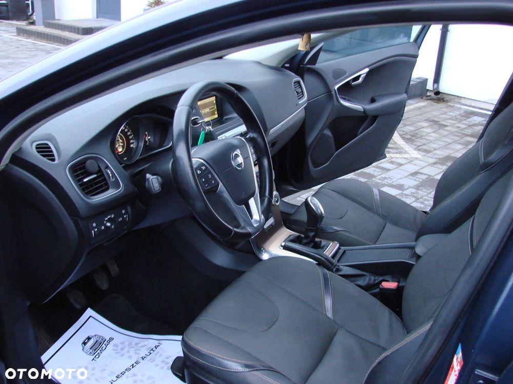 Volvo V40 Cross Country - 20